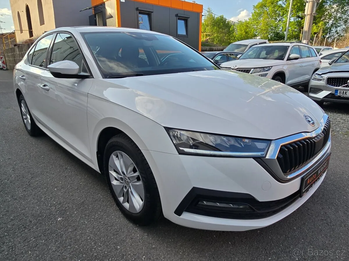 Skoda Octavia 2022 photo 2