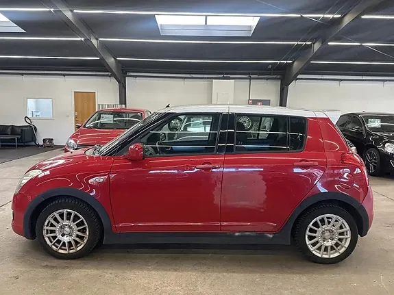 Suzuki Swift 2010 photo 5