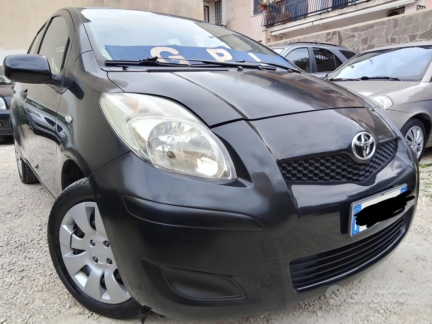 Toyota Yaris 2010 photo 2