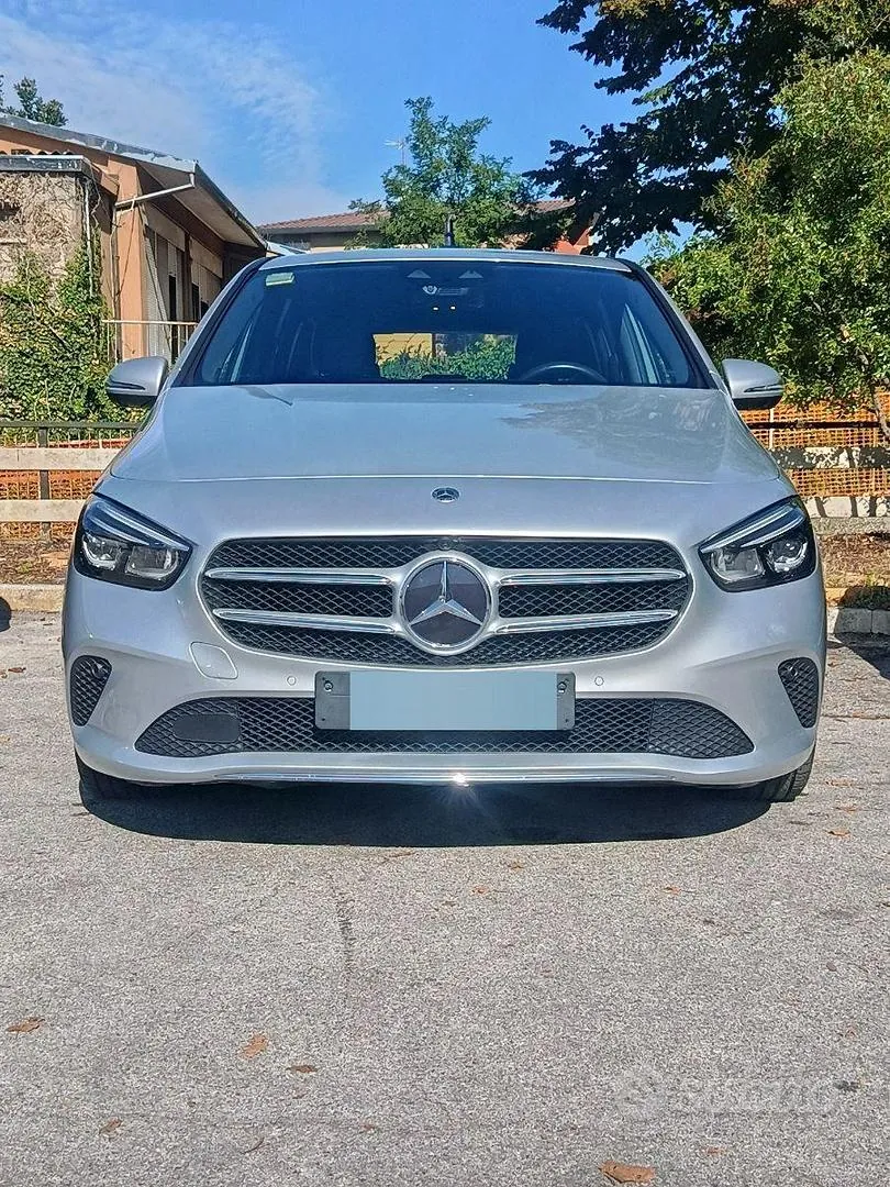 Mercedes-Benz B200D