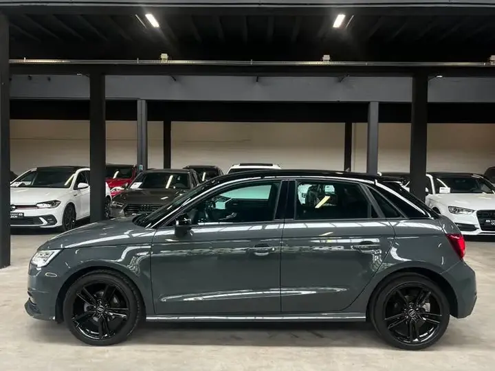 Audi A1 2018 photo 2