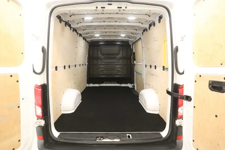 Volkswagen Crafter 2021 photo 3