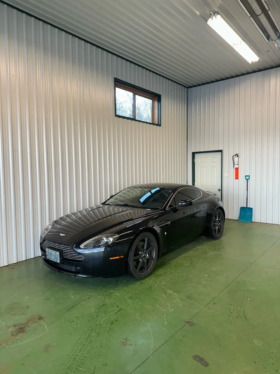 Aston Martin Vantage 2008 photo 3