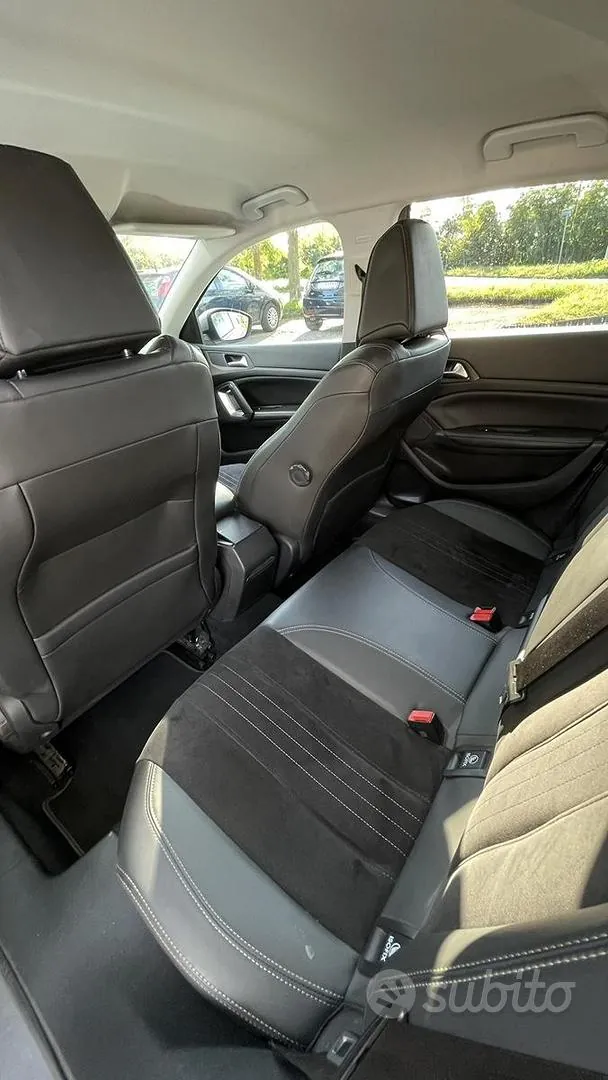 Peugeot 308 2015 photo 3