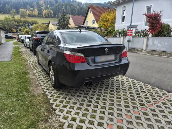 BMW 5 Series 2006 photo 2
