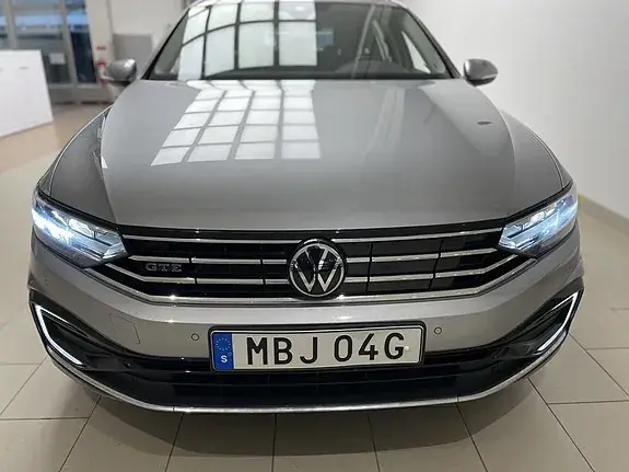 Volkswagen Passat 2023 photo 3