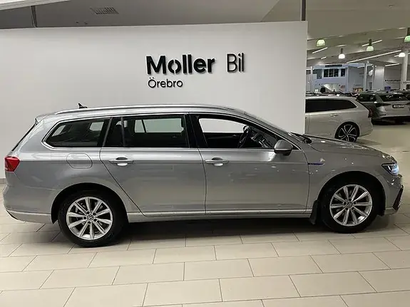 Volkswagen Passat 2023 photo 5