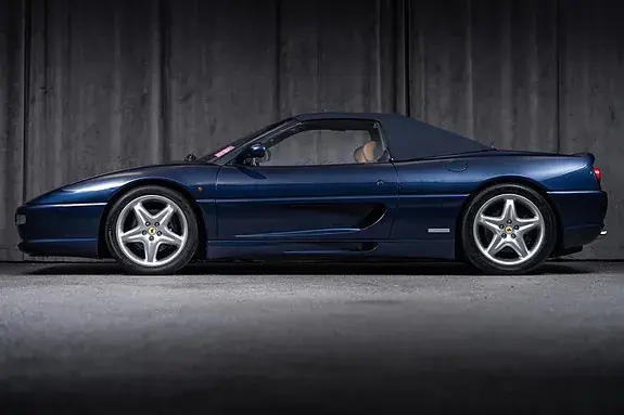 Ferrari F355 1998 photo 2