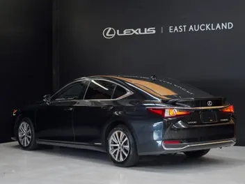 Lexus Es 300H 2020 photo 3