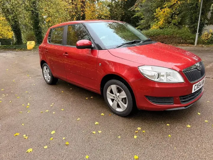 Skoda Fabia 2015 photo 2