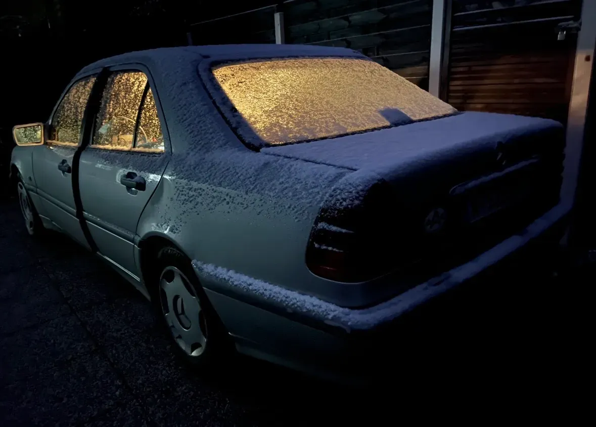 Mercedes-Benz C-Class 1999 photo 2