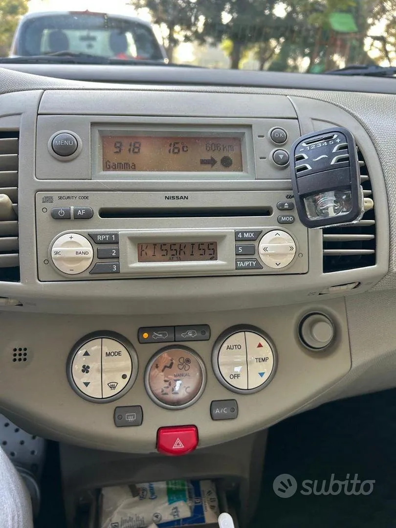 Nissan Micra 2005 photo 2