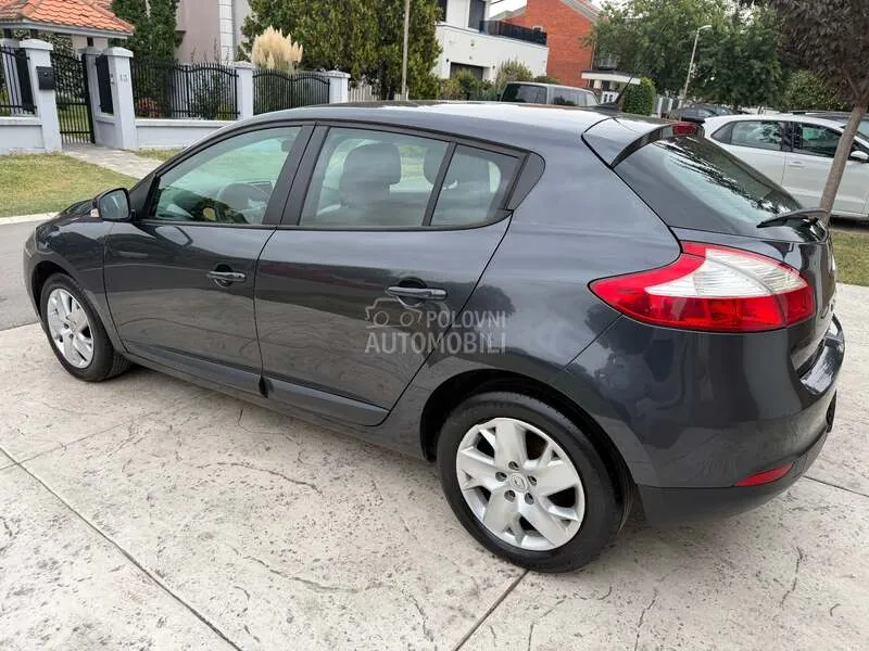 Renault Megane 2012 photo 4