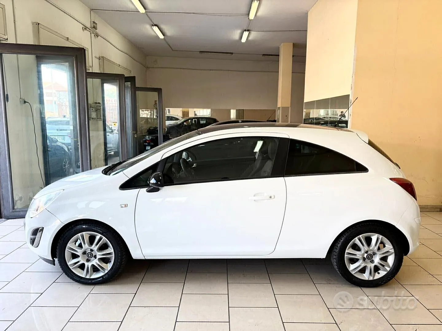 Opel Corsa 2011 photo 4