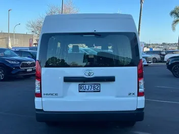 Toyota Hiace 2026 photo 5