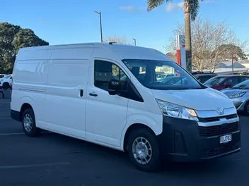 Toyota Hiace 2026 photo 2