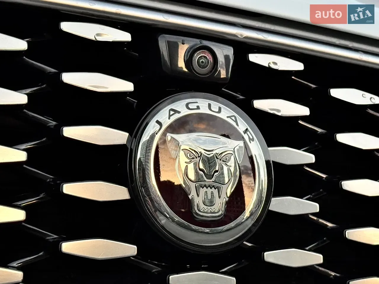 Jaguar F-Pace 2021 photo 2