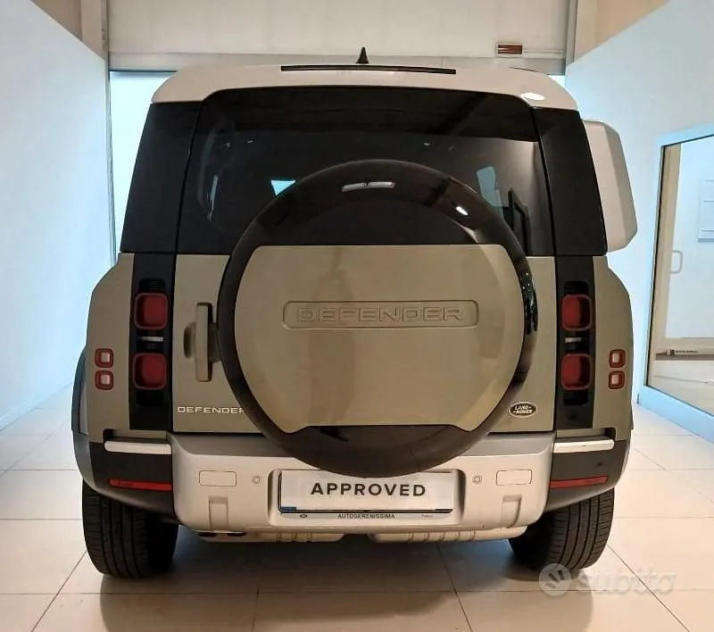 Land Rover Defender 2023 photo 3