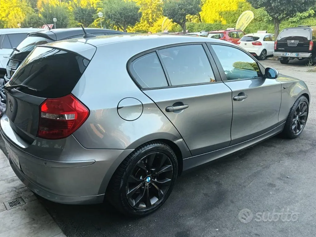 BMW 1 Series 2011 photo 4