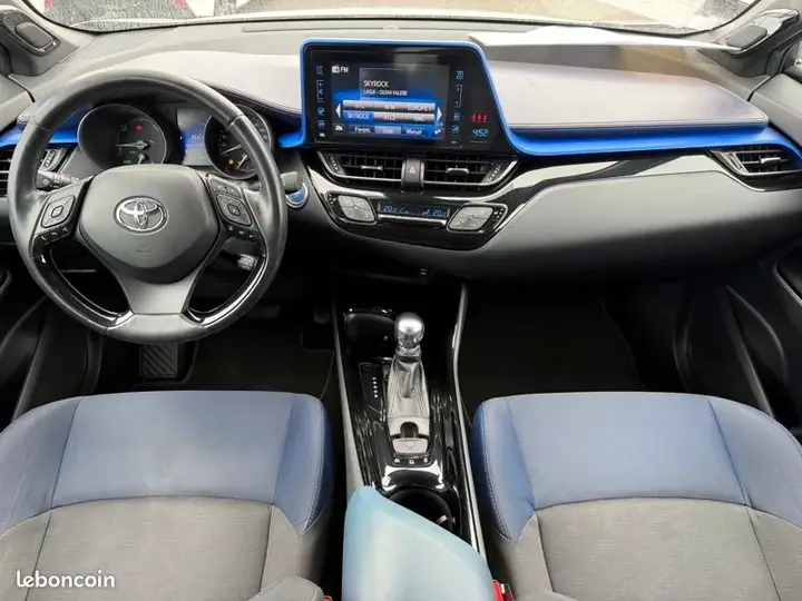 Toyota C-Hr 2017 photo 4
