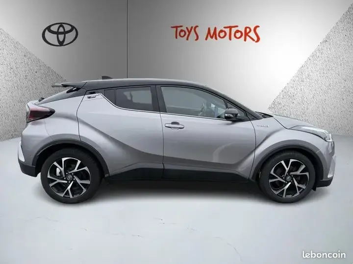 Toyota C-Hr 2017 photo 2