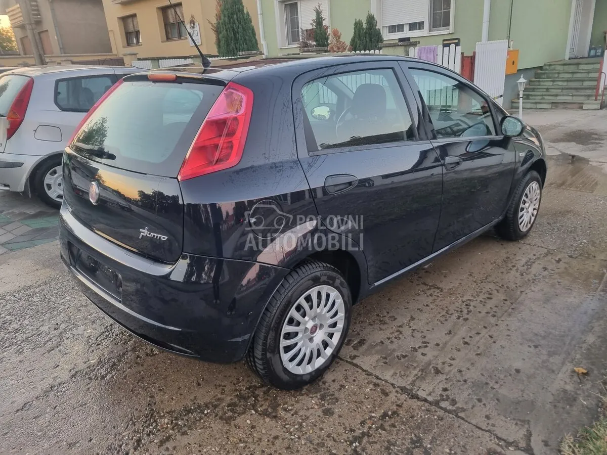 Fiat Grande Punto 2009 photo 5