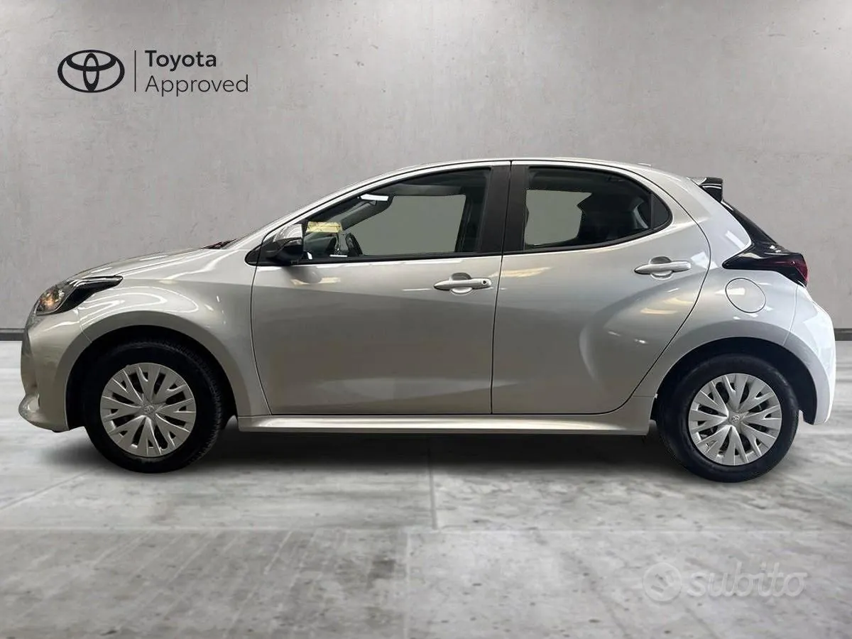 Toyota Yaris 2022 photo 3