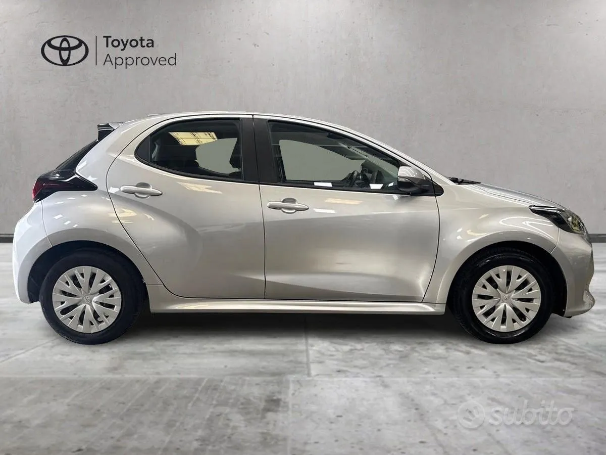 Toyota Yaris 2022 photo 4