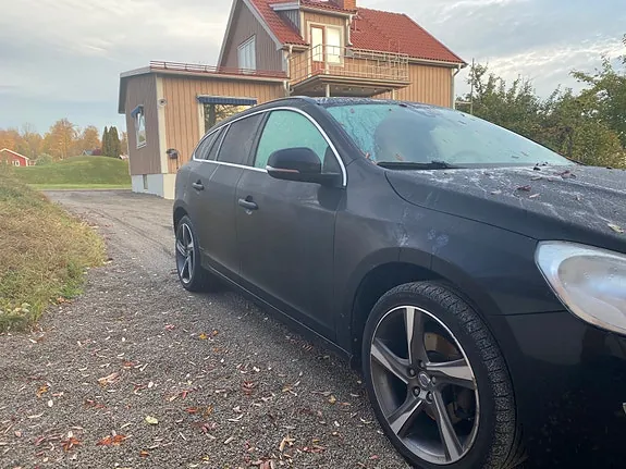 Volvo V60 2013 photo 4