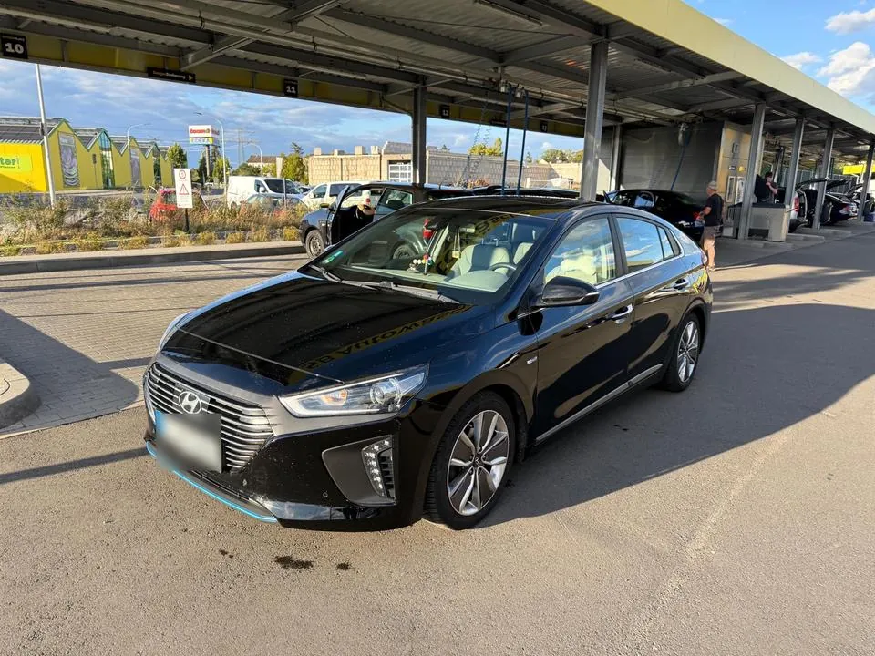 Hyundai Ioniq
