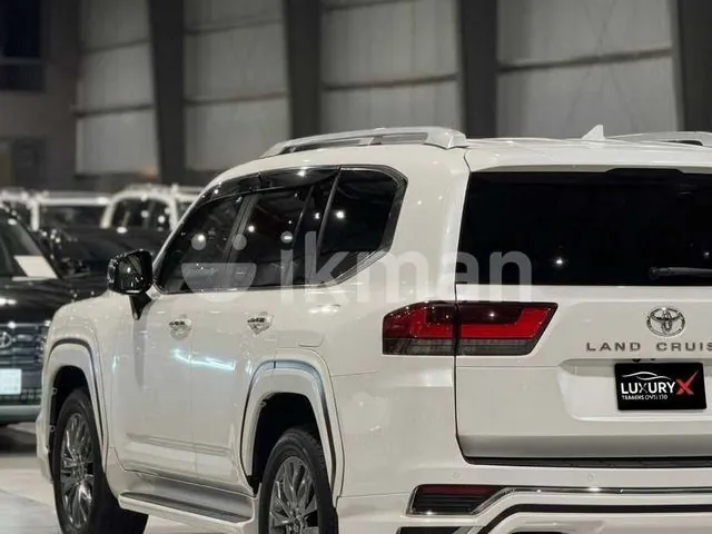 Toyota Land Cruiser 2024 photo 5