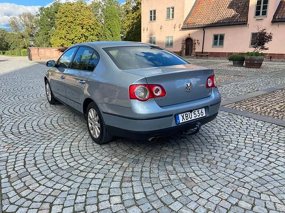 Volkswagen Passat 2006 photo 2
