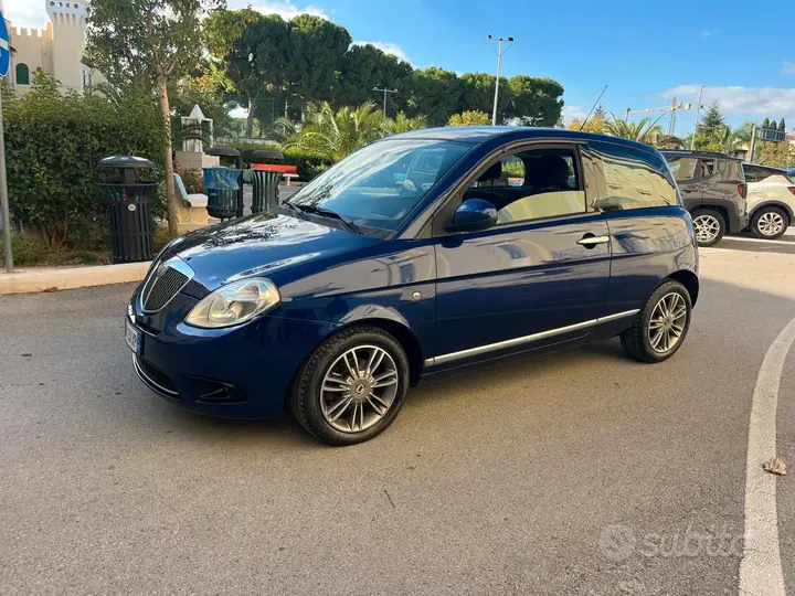 Lancia Ypsilon 2010 photo 2