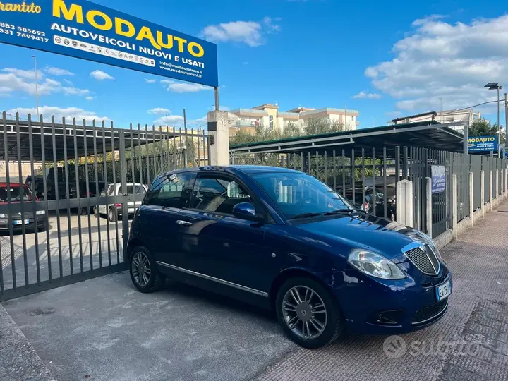Lancia Ypsilon