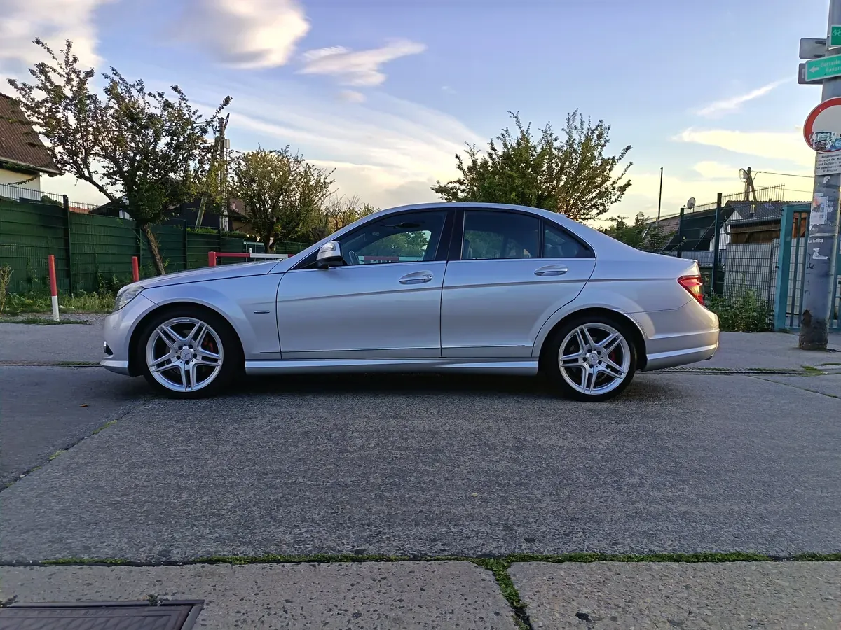 Mercedes-Benz C-Class 2008 photo 2