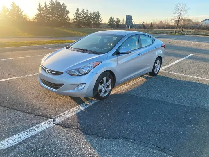 Hyundai Elantra 2013 photo 3