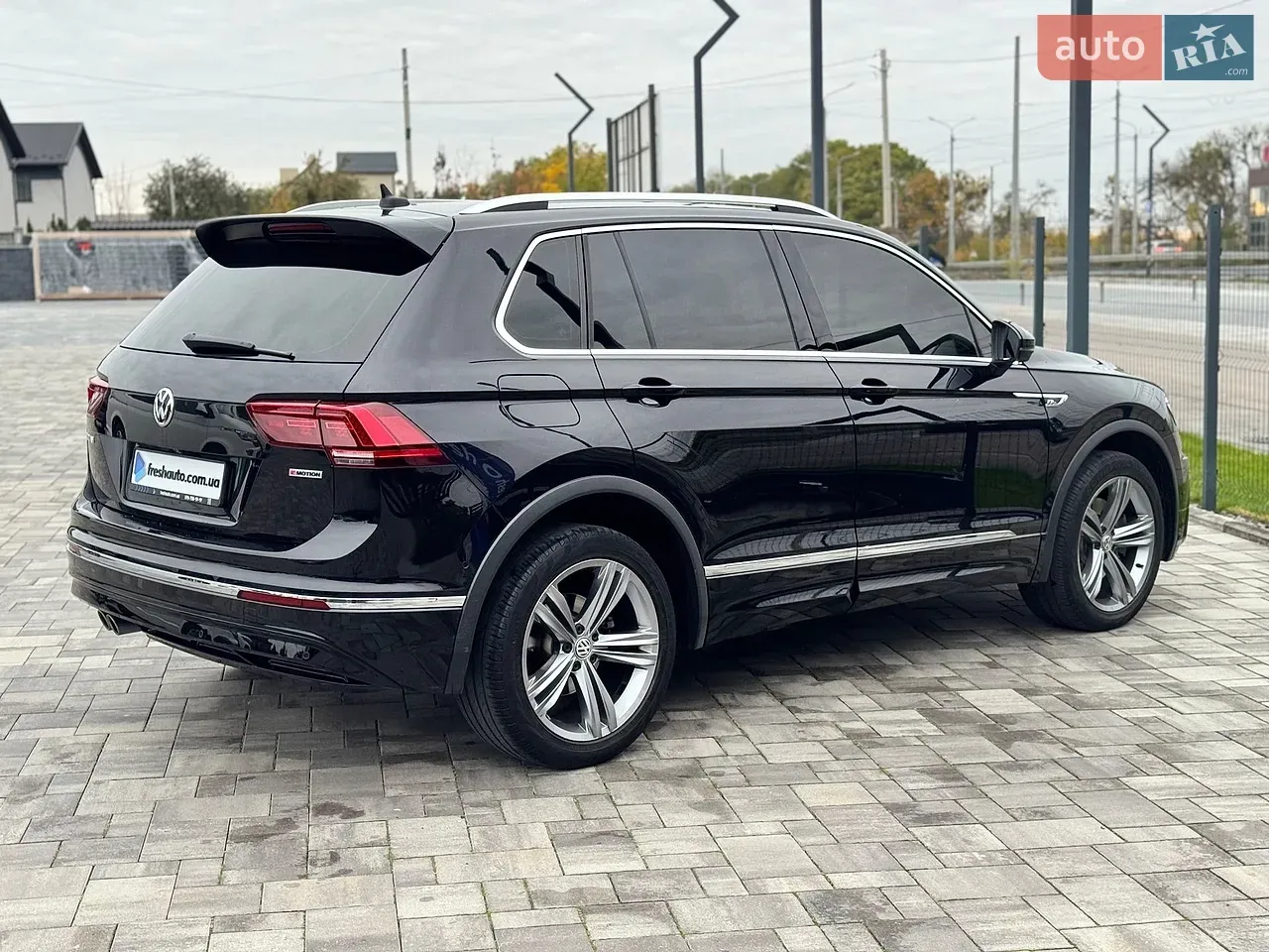 Volkswagen Tiguan 2019 photo 3