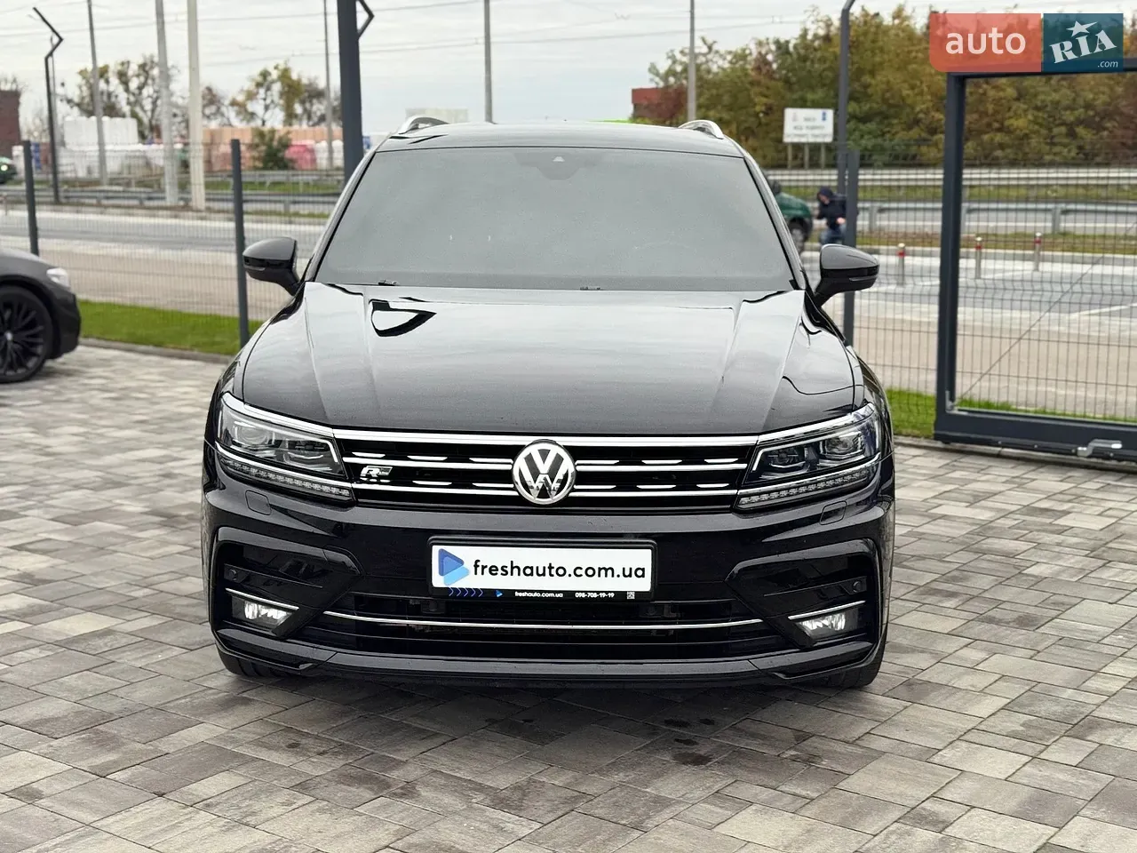 Volkswagen Tiguan 2019 photo 2