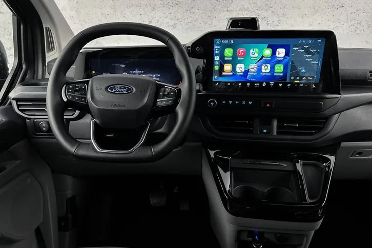 Ford E-Transit 2026 photo 2