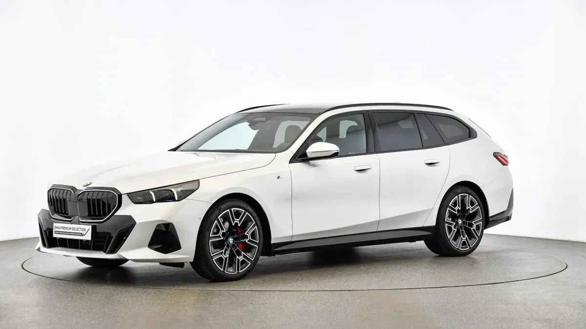 BMW 5 Series 2025 photo 2