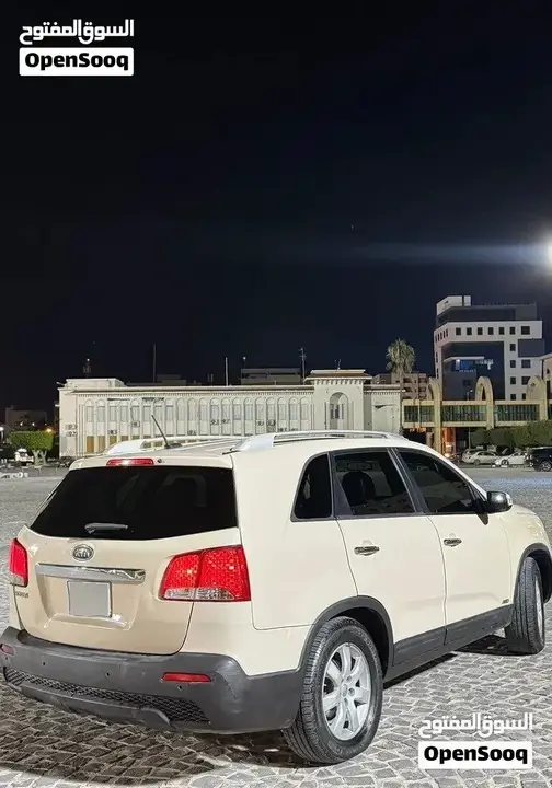 Kia Sorento 2012 photo 4