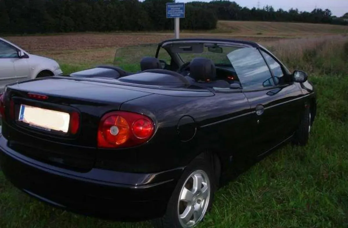 Renault Megane 2000 photo 2