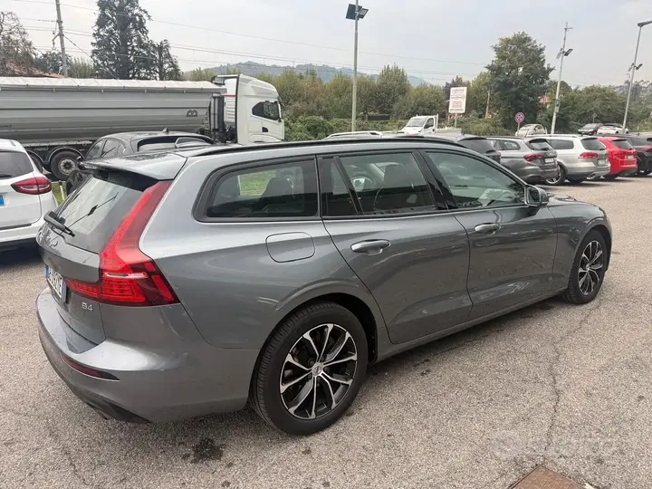 Volvo V60 2021 photo 4