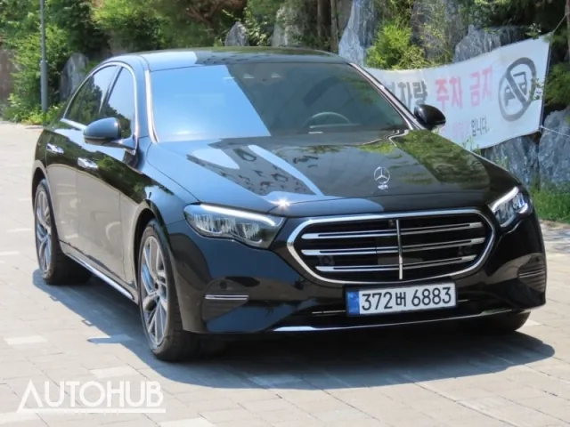 Mercedes-Benz E-Class 2024 photo 2