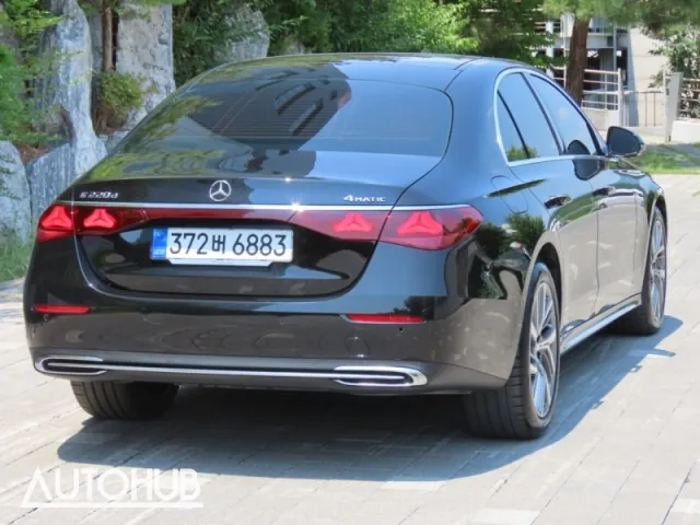 Mercedes-Benz E-Class 2024 photo 3