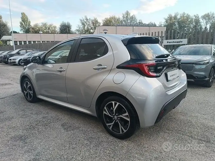 Toyota Yaris 2024 photo 5