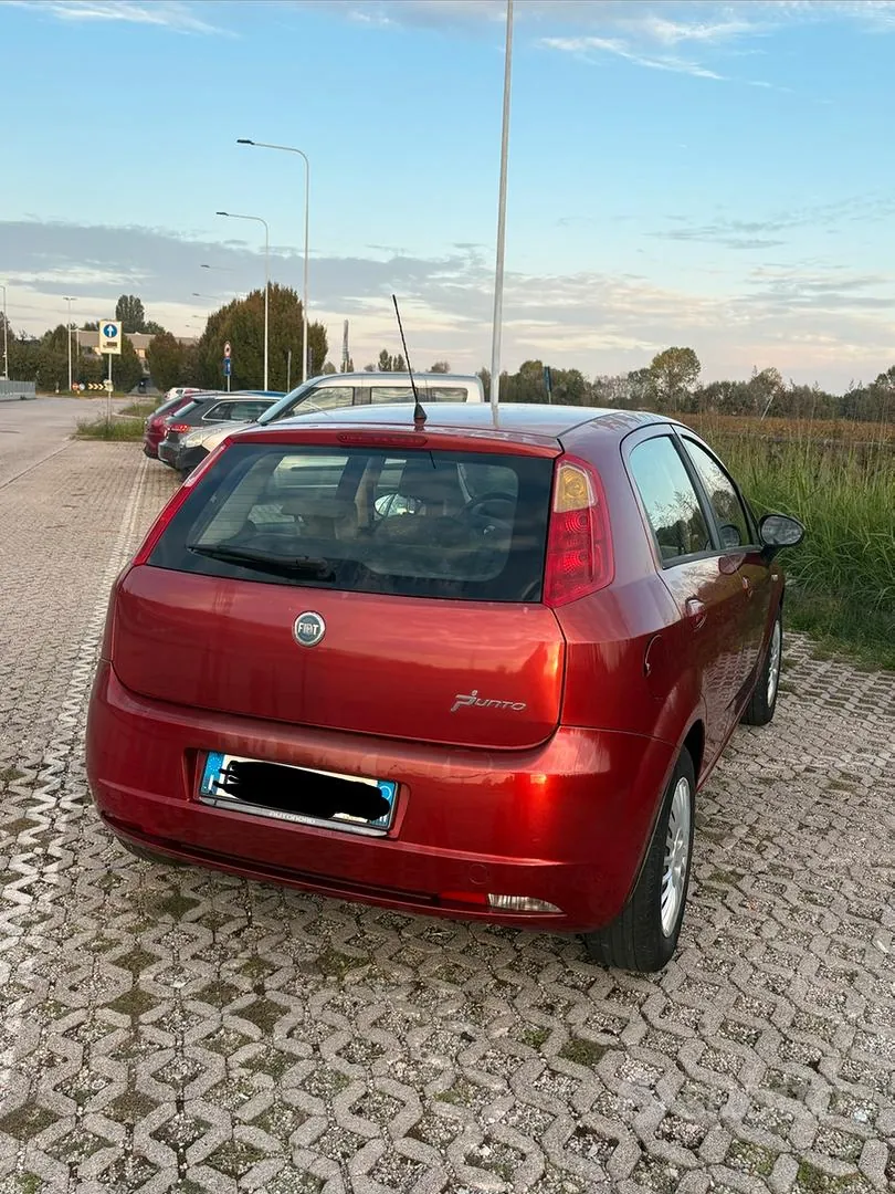 Fiat Grande Punto 2006 photo 4