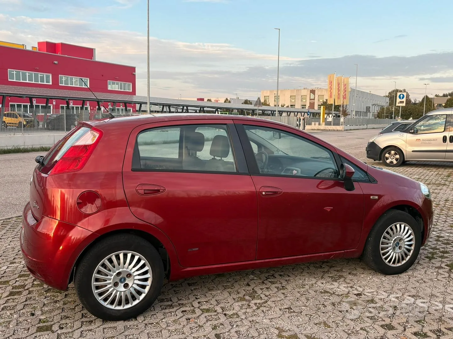 Fiat Grande Punto 2006 photo 3