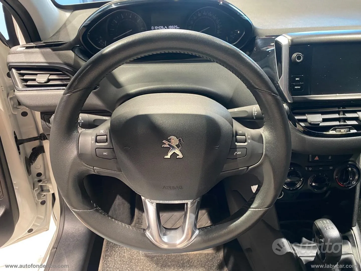 Peugeot 208 2016 photo 5
