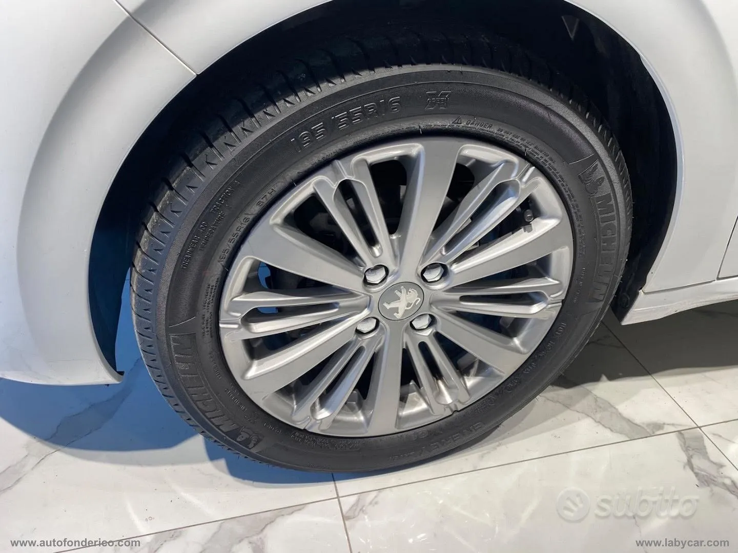 Peugeot 208 2016 photo 3